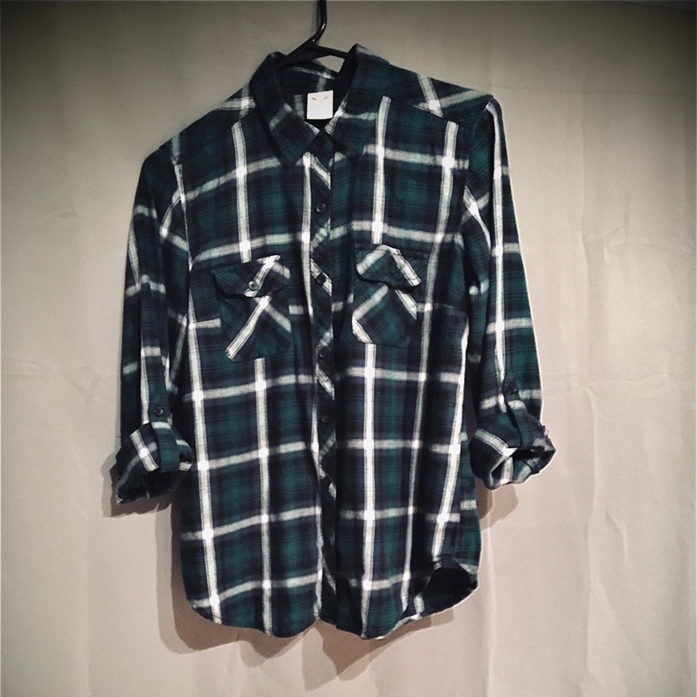 Women’s button up flannel